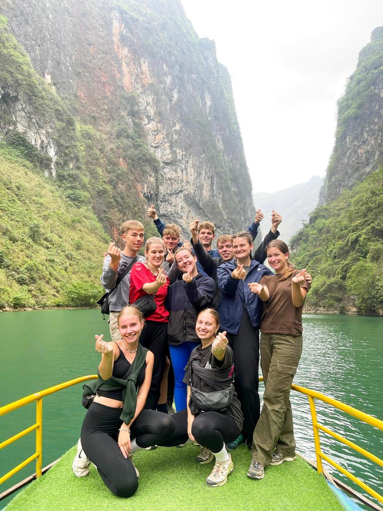 Lazy Cat Homestay - Motorbikes Rental & Tours Ha Giang Exterior foto